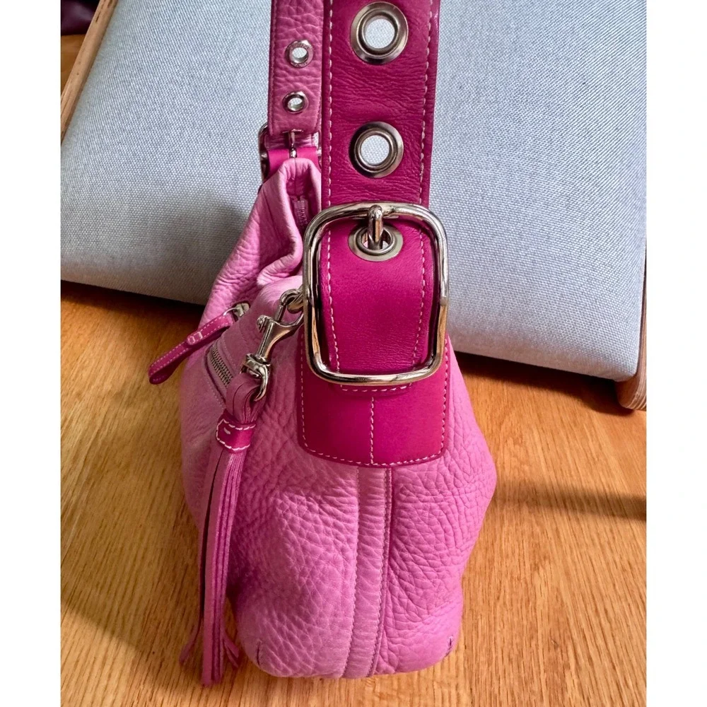 Vintage Coach Soho Two-Tone Pink Pebbled Slouchy Leather Hobo Bag Y2K